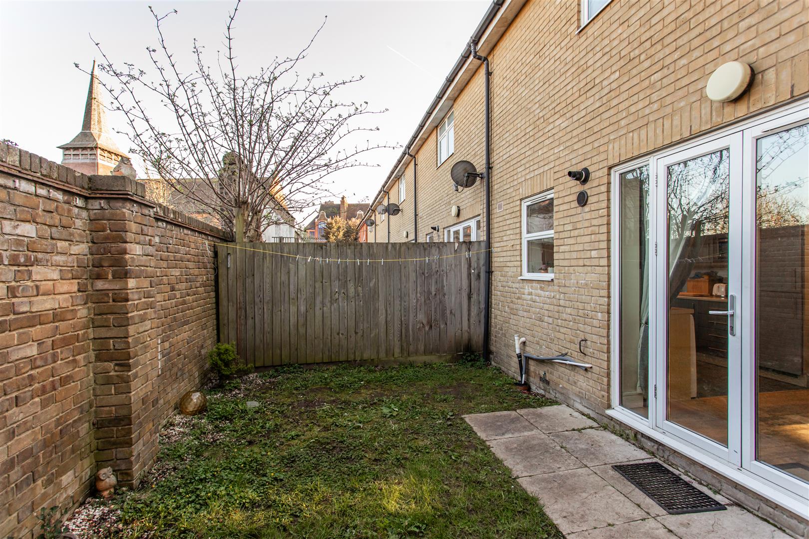Clifden Mews, Hackney